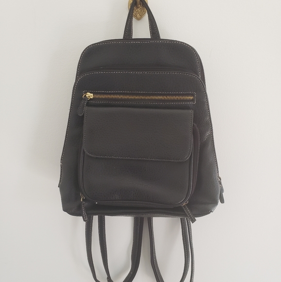 G.H. Bass & Co. Handbags - Vintage G.H. Bass & Co. Black Leather Backpack